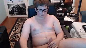 Solo Chubby Guy Masturbates thumbnail