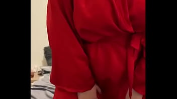 Big tits brunette wants to have fun