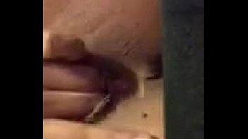 S thot playing with her pussy