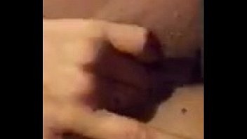 S thot playing with her pussy