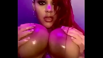 Cum here daddy #repost #msredx #tittytuesday