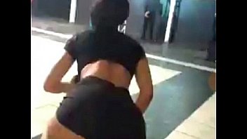 Famosa garota tantão rabuda gostosa