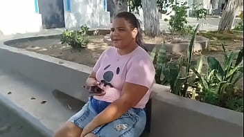 Me consigo con mi ex en el parque me lleva a su casa y luego me termina follando bien rico mi gran coño