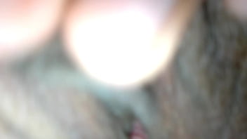 เอาควยยัดแตดแล้วเลียไปที่หีของเธอ