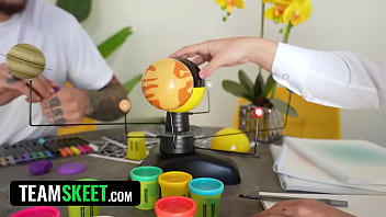 Freeuse violet moore