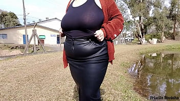 Passeio com minha madrasta ela adora se exibir em público