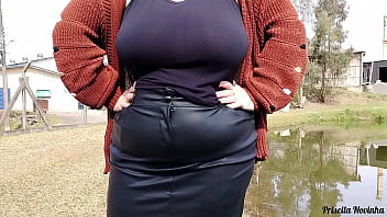 Passeio com minha madrasta ela adora se exibir em público