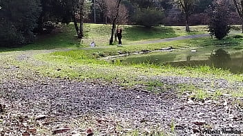 Passeio com minha madrasta ela adora se exibir em público