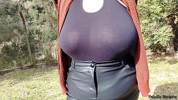 Passeio com minha madrasta ela adora se exibir em público