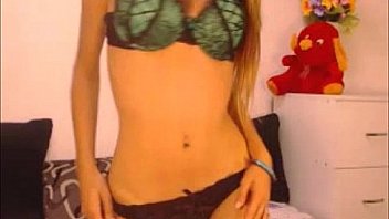 Skinny body live webcam toying