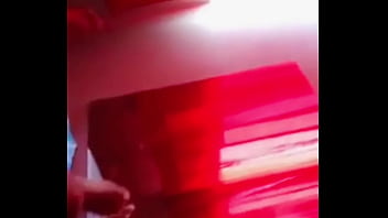 Invite a mi mejor amigo a un motel para follar todo el día pero no duro nada