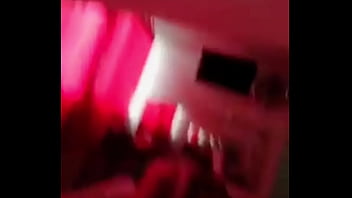 Invite a mi mejor amigo a un motel para follar todo el día pero no duro nada