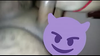 A safada grita muito