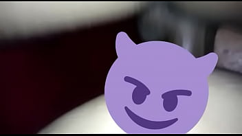 A safada grita muito