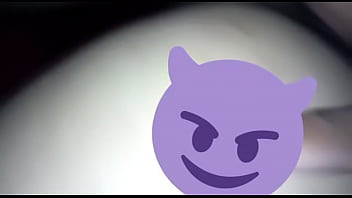 A safada grita muito