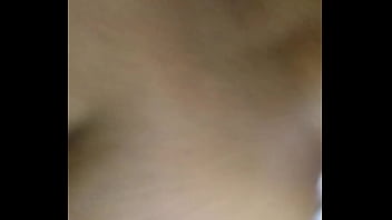 Vadia gemendo gostoso no pau do amante