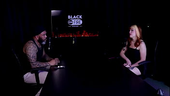 Teve uma crise e voltou pro clt tem que humilhar pau pequeno e quem ela mama senta ou passa middy watch sheer red