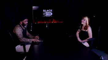 Teve uma crise e voltou pro clt tem que humilhar pau pequeno e quem ela mama senta ou passa middy watch sheer red