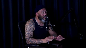 Teve uma crise e voltou pro clt tem que humilhar pau pequeno e quem ela mama senta ou passa middy watch sheer red