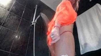 Sexy young blonde flash pussy on webcam