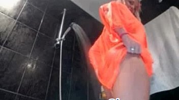 Sexy young blonde flash pussy on webcam