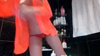 Sexy young blonde flash pussy on webcam