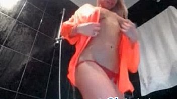 Sexy young blonde flash pussy on webcam