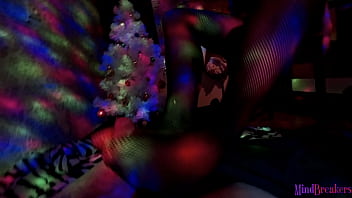 My juicy goth neighbor warmed up my dick for christmas with her long oiled fetish legs