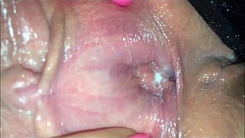 Milf gets her creamy pussy fingered