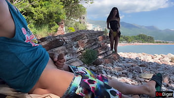 Public dick flashing on the beach girl saw my cock and helped me cum