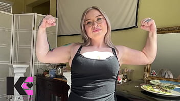 Watch me flex these arms & ass in slow motion