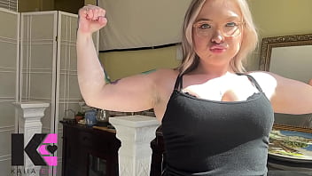 Watch me flex these arms & ass in slow motion