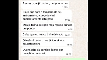 Casada novata me mandando mensagem após sua primeira experiência com comedor realizando o fetiche do corno