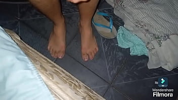 Safadoscasal joguei calcinha de lado e comi amiga da minha esposa ela nem sabe