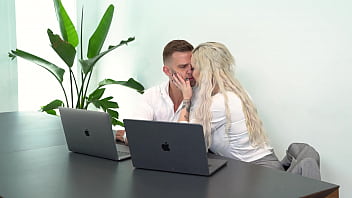 Cock hungry blonde kenzie taylor charms hung boss into filling her holes gp2891