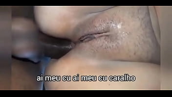 Cu estourado de tanto pau enquanto fico de quatro