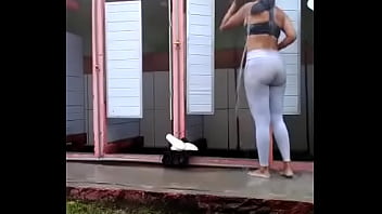 Vídeo do tipo 'estou vestida mas podia não estar' vem imaginar vem