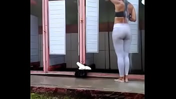 Vídeo do tipo 'estou vestida mas podia não estar' vem imaginar vem