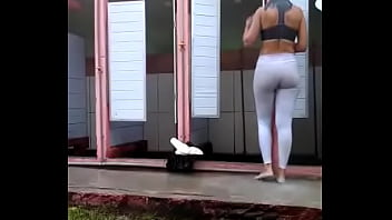 Vídeo do tipo 'estou vestida mas podia não estar' vem imaginar vem