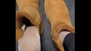 Happy 2nd advent #feet #feetworld #teen #boots #footjob #nylonfeet