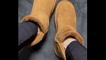 Happy 2nd advent #feet #feetworld #teen #boots #footjob #nylonfeet