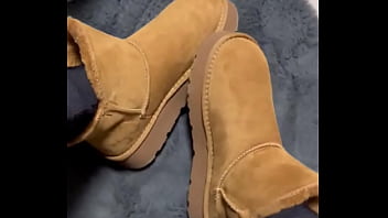 Happy 2nd advent #feet #feetworld #teen #boots #footjob #nylonfeet