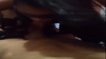 Acabe dos veces en su rica garganta