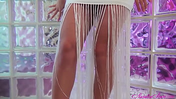 Sassy blondie natalia starr undresses & plays with herself