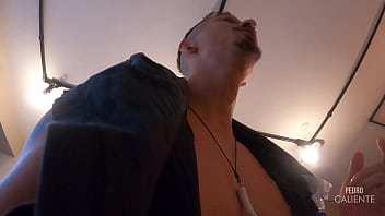 Enfiei o pau sem camisinha na flavia oliver e depois fiz ela gritar