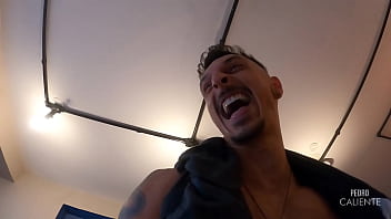 Enfiei o pau sem camisinha na flavia oliver e depois fiz ela gritar