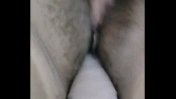 La creyente sale a dar la palabra y se regresa a masturbarse