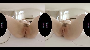 Adorable blonde gets off while using her vibrator in virtual reality