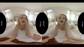 Adorable blonde gets off while using her vibrator in virtual reality