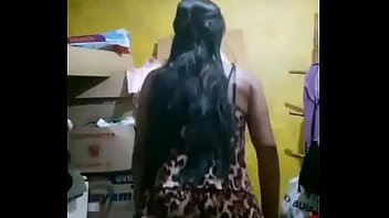 Novinha dancando funk